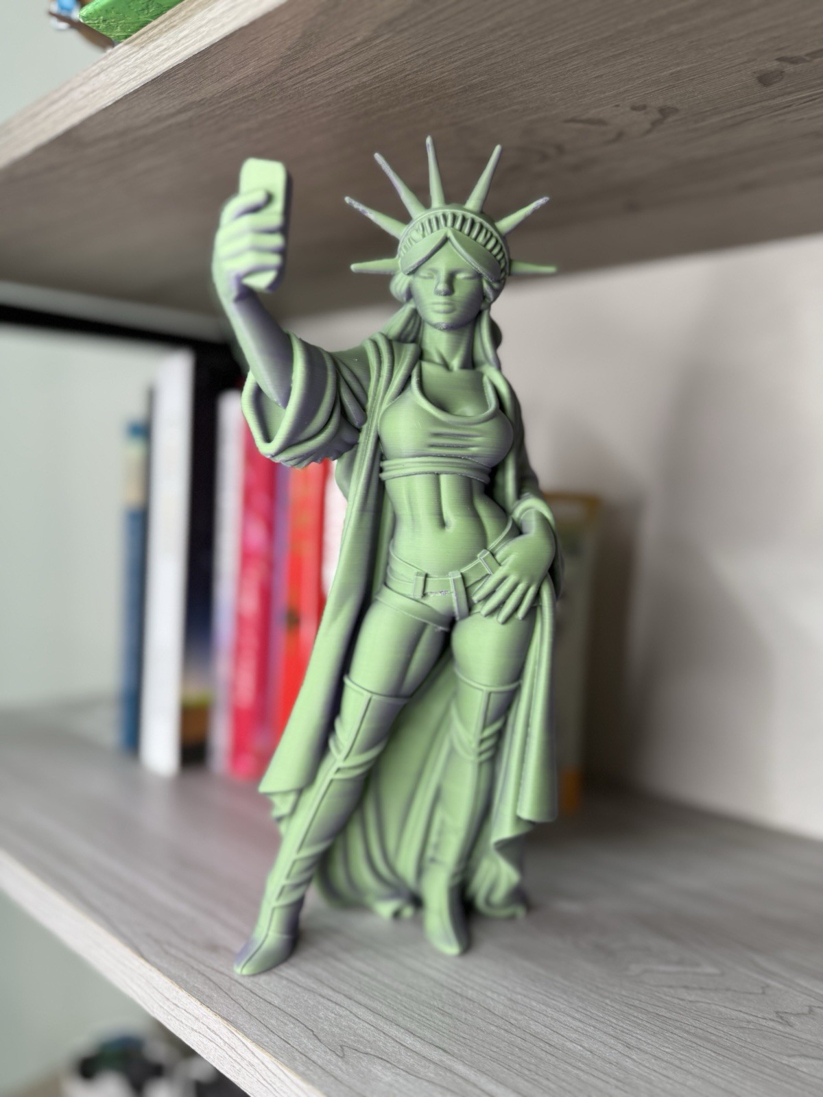 Statue of Liberty Selfie 3D Printed 10.6&Prime; (27cm) Purple Green Fusion Decor Art