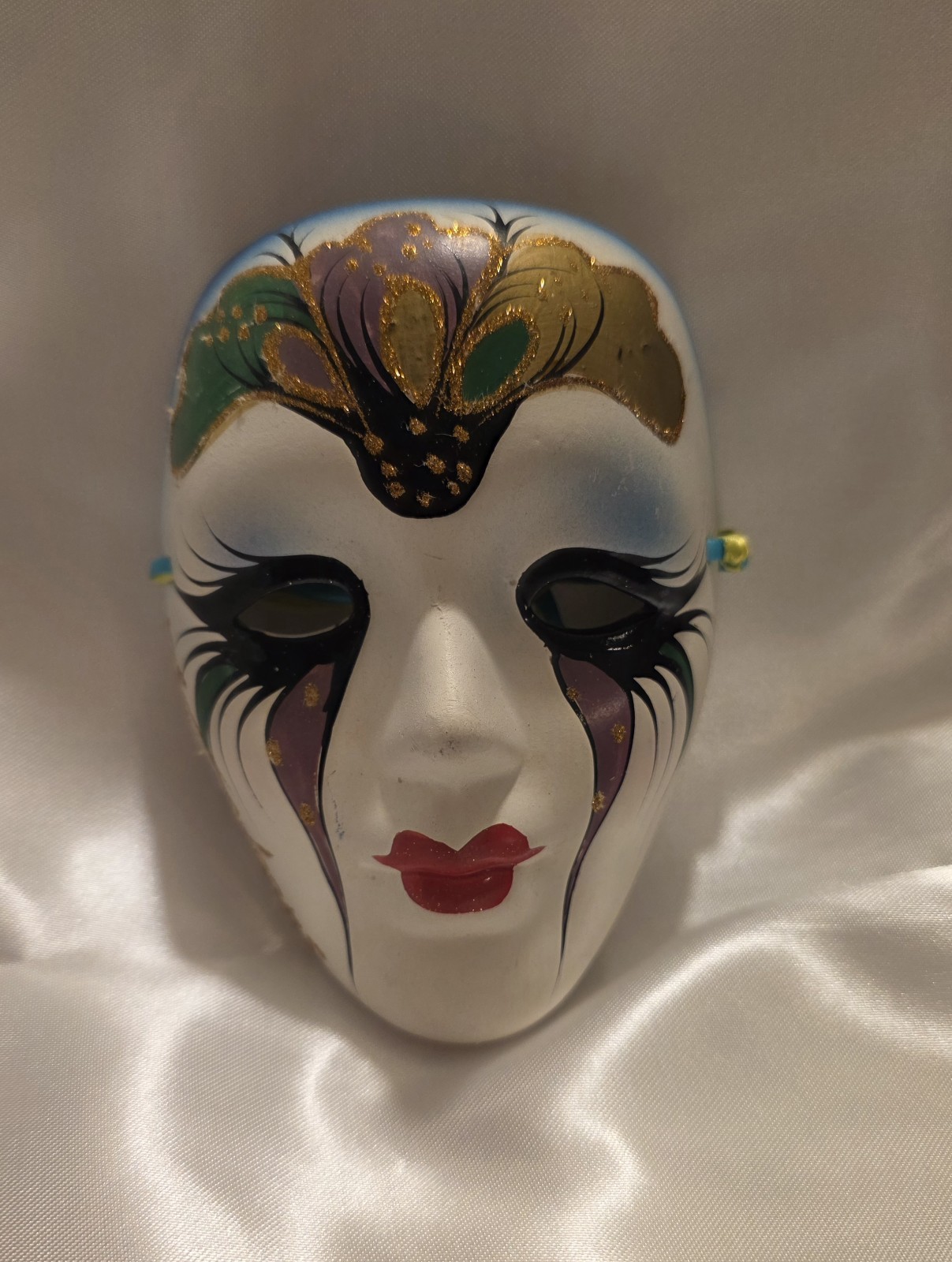 Vintage Mardi Gras Ceramic Painted Wall Hanging Masked Face New Orleans 5”x 4&Prime;