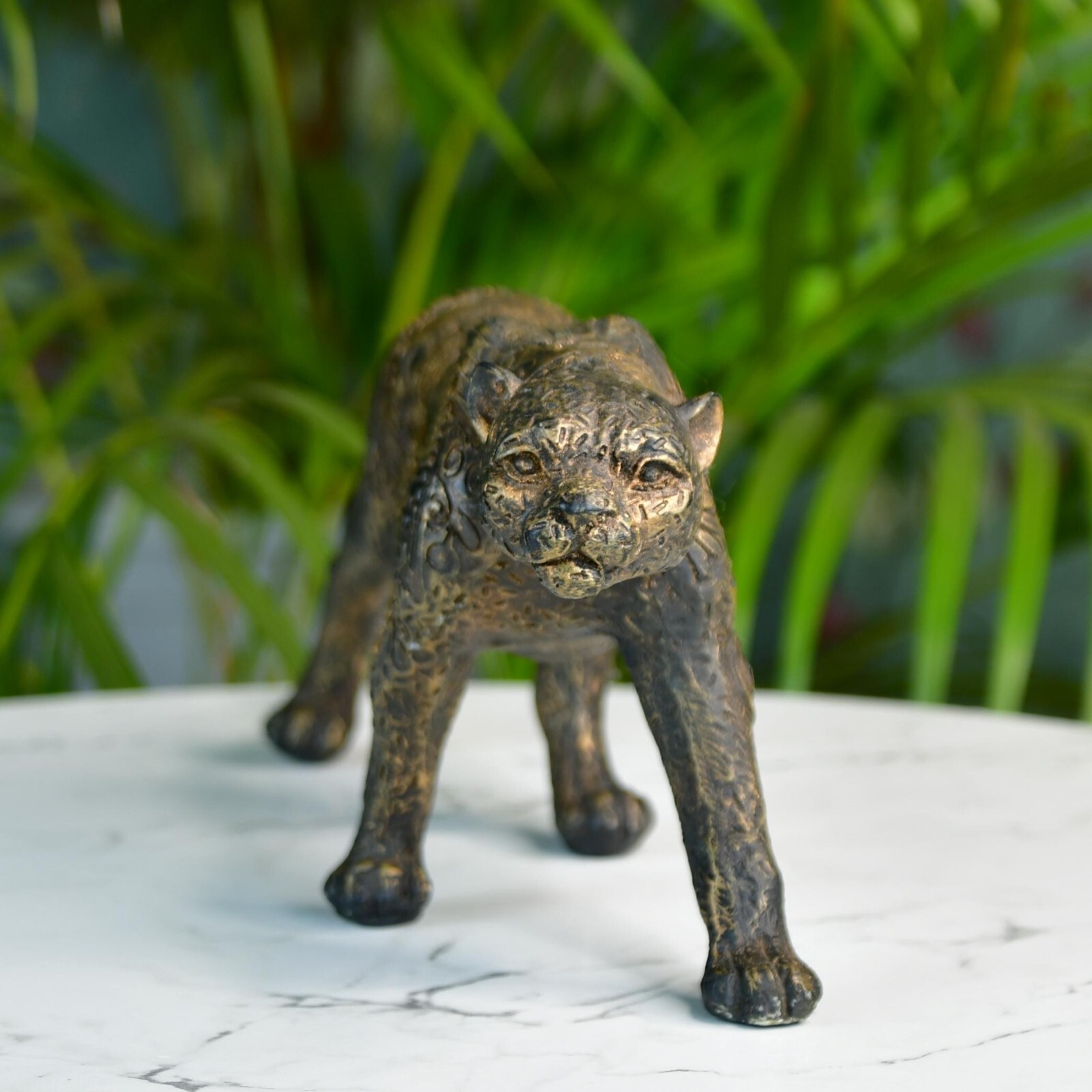 Sowpeace Black Resin Panther Figurine – 32cm Table Decor & Gift Piece
