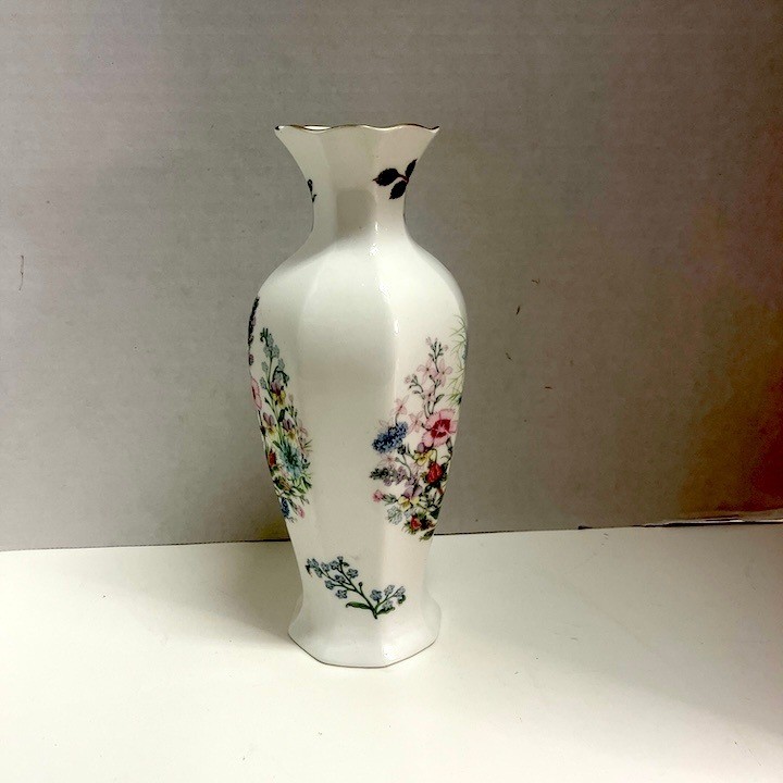 AYNSLEY Wild Tudor Fine English Bone China Vase Vintage England 9&Prime;